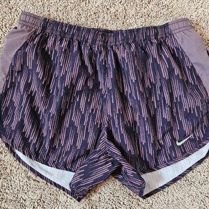 Nike Womens Dri Fit Running Yoga Shorts Purple Lined Gym Workout Athletic Small